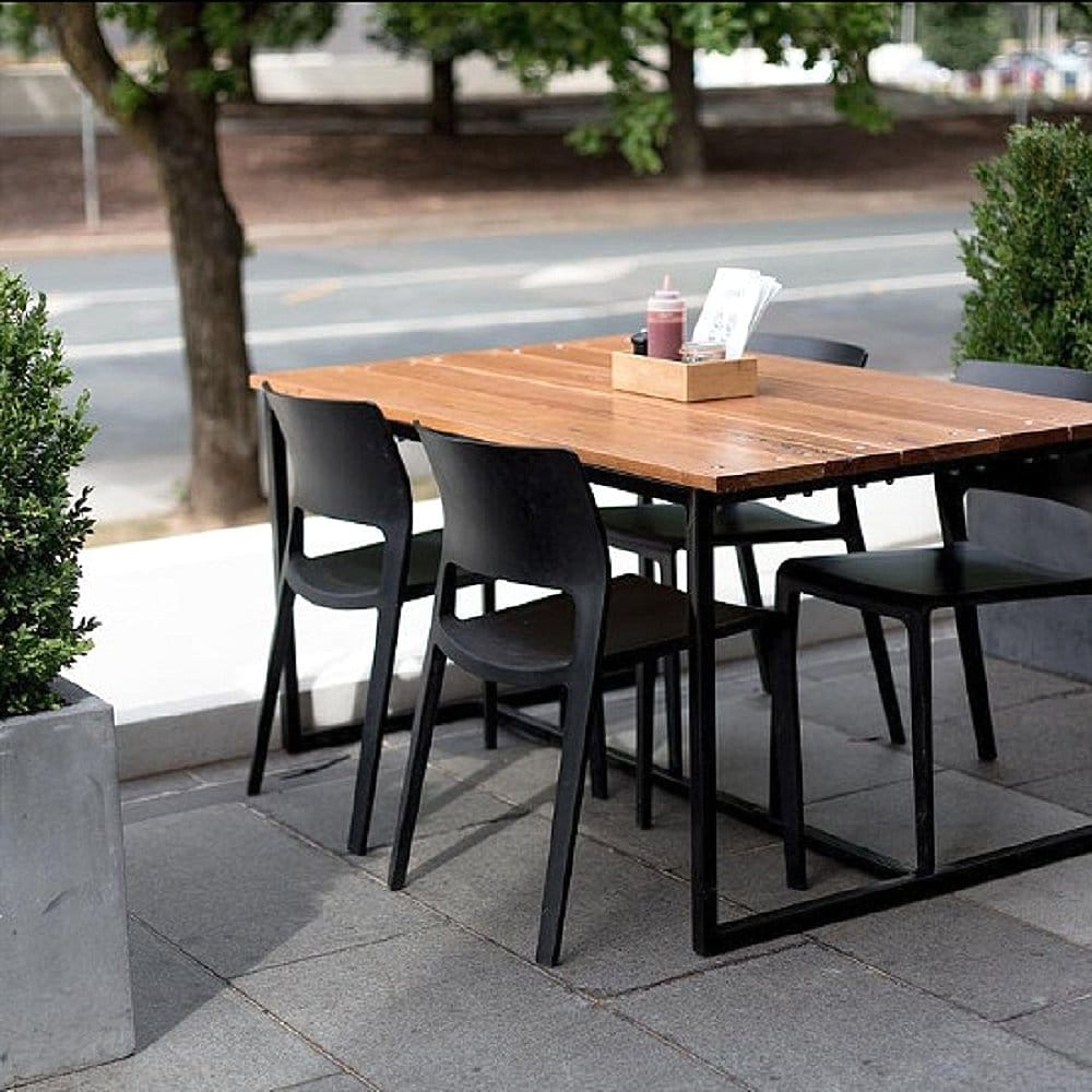 Outdoor table and seating of a dog friendly cafe in Canberra perfect for a brunch out